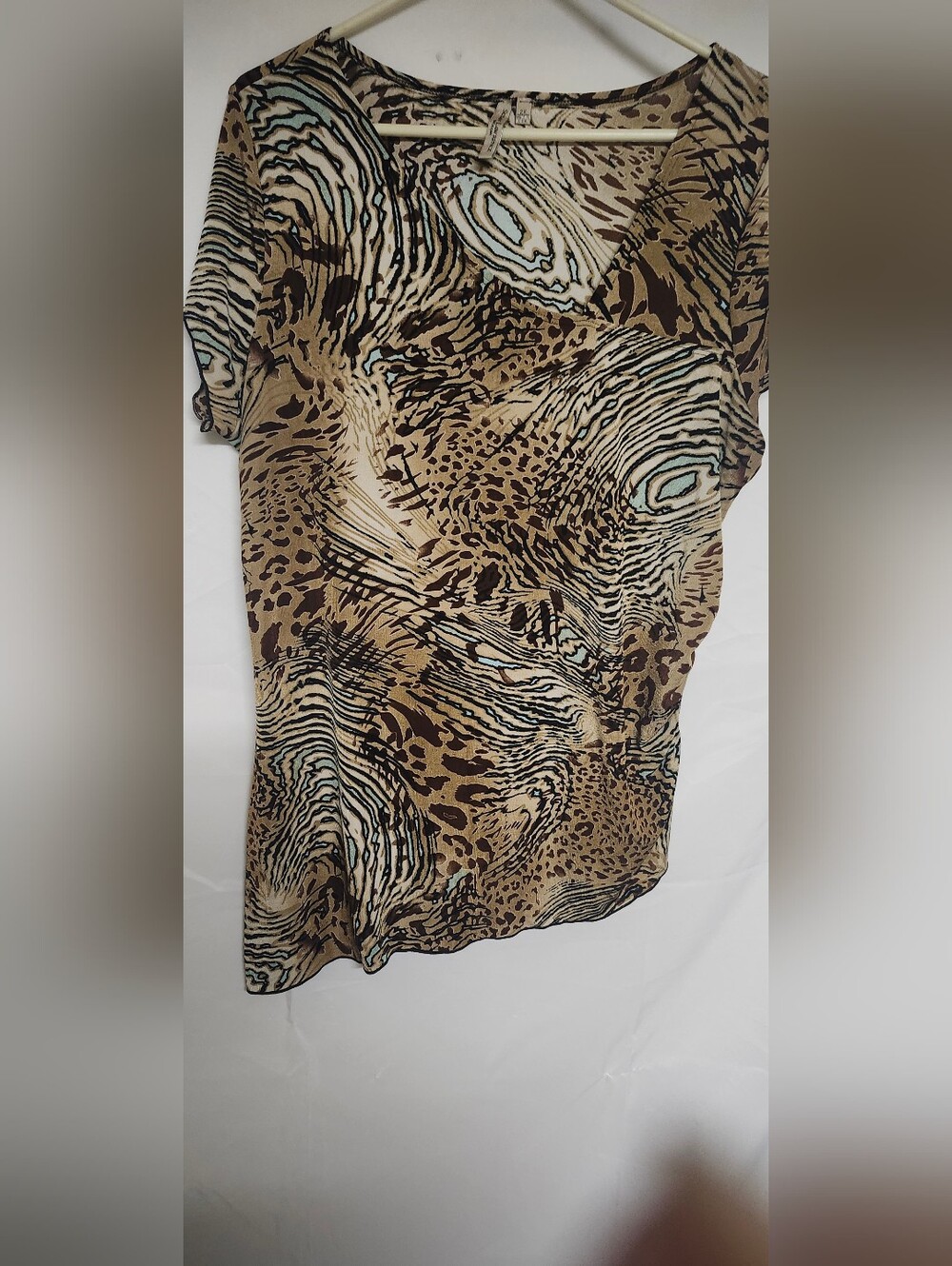 Animal Print V-Neck Short Sleeve Blouse - Tan & Brown